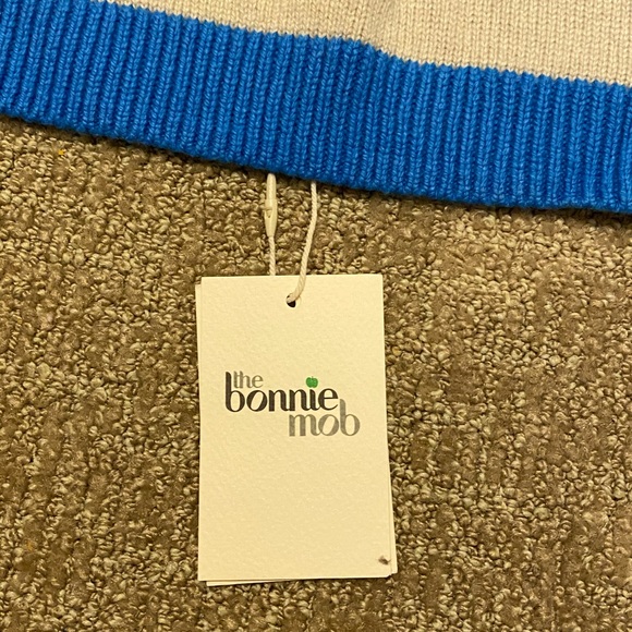 NWT Bonnie Mob Rufus Knit Bunny Ears Shawl Blanket Bonniemob - Picture 2 of 6